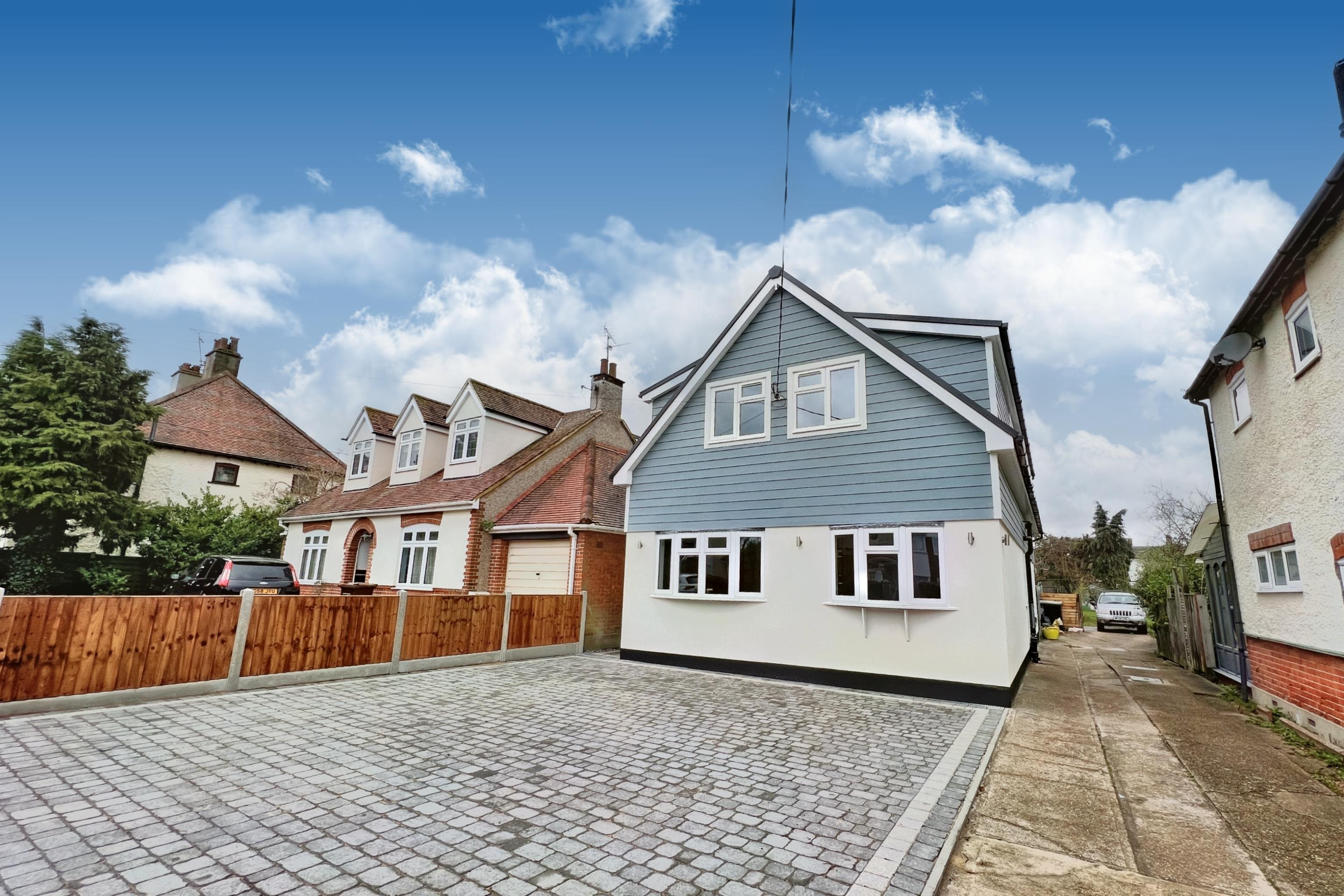 4 bed detached house for sale in Templewood Road, Hadleigh, SS7 